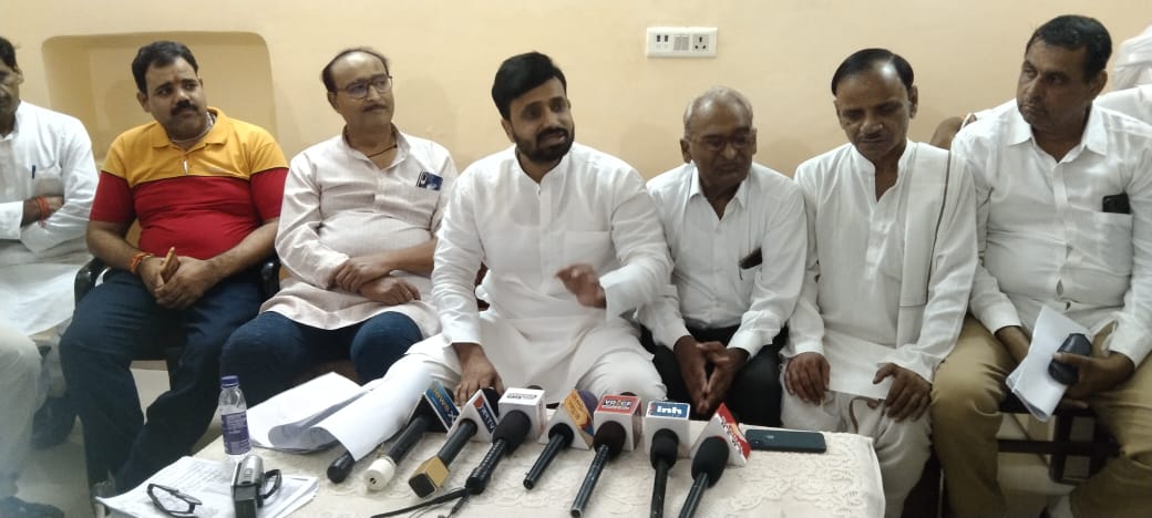 पूर्व विधायक हेमंत कटारे ने सरकार की ट्रांसफर नीति पर लगाए गंभीर आरोप