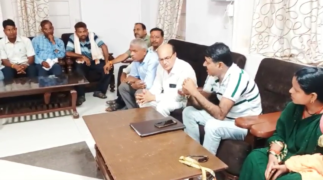 आजाद अध्यापक संघ की बैठक में लिए कई निर्णय