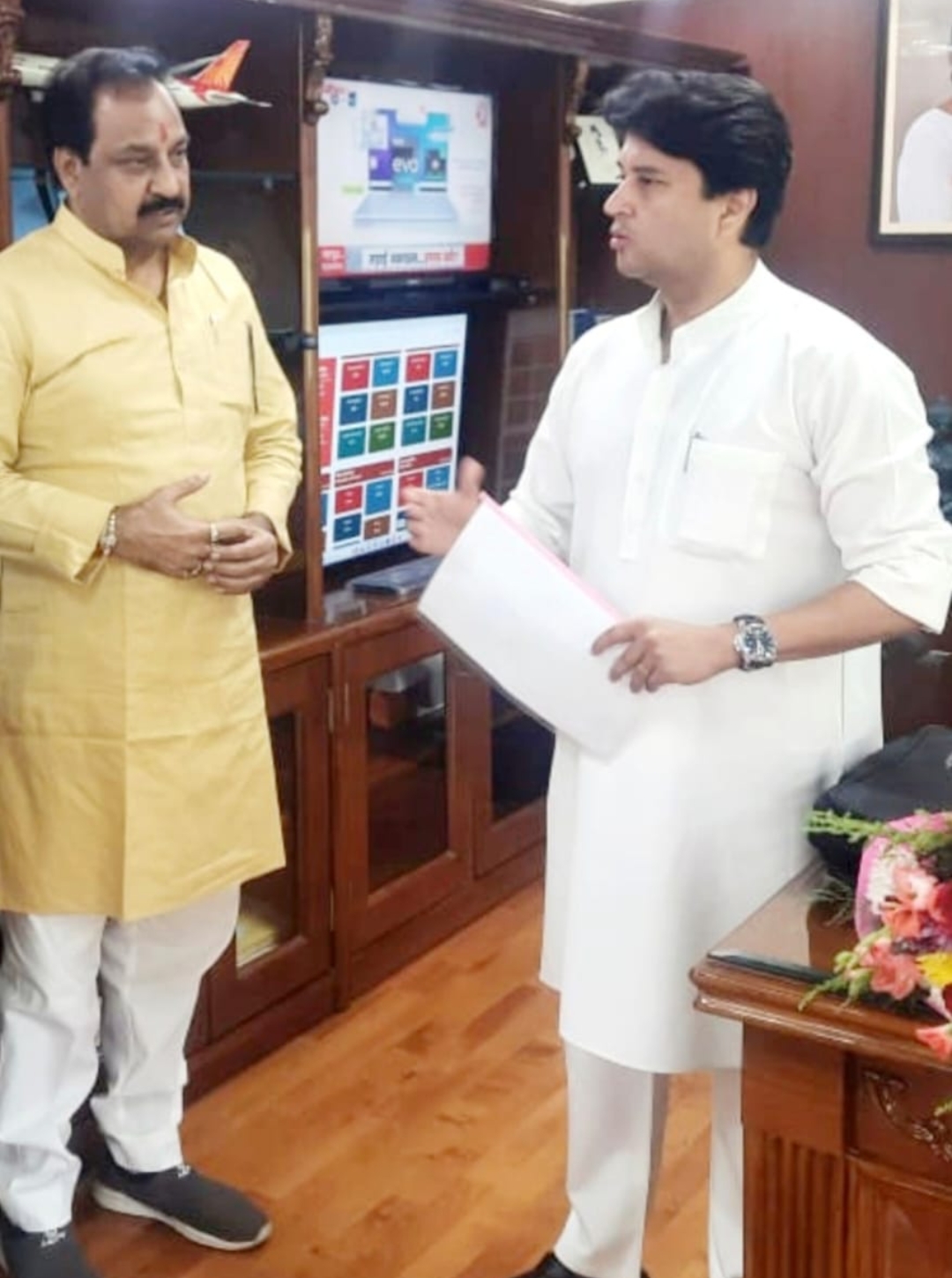 दूरगामी सोच के महानायक सिंधिया ने संचार सारथी पोर्टल लॉन्चिंग किया– डॉ रमेश दुबे
