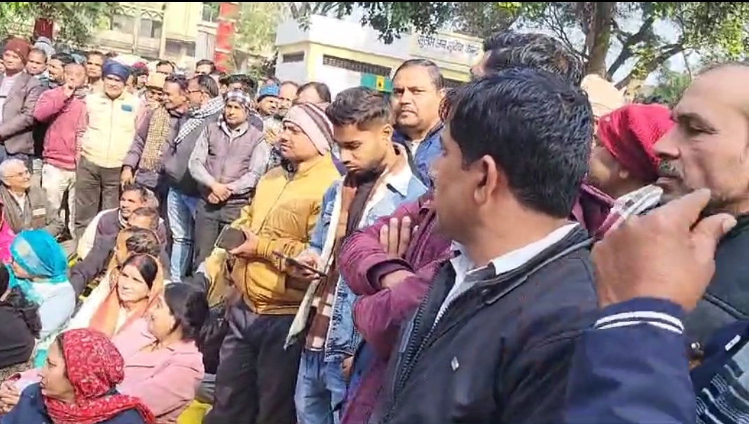 शिक्षकों की समस्याओं का तत्काल करें निराकरण– कलेक्टर शिक्षकों की समस्याओं का तत्काल करें निराकरण– कलेक्टर