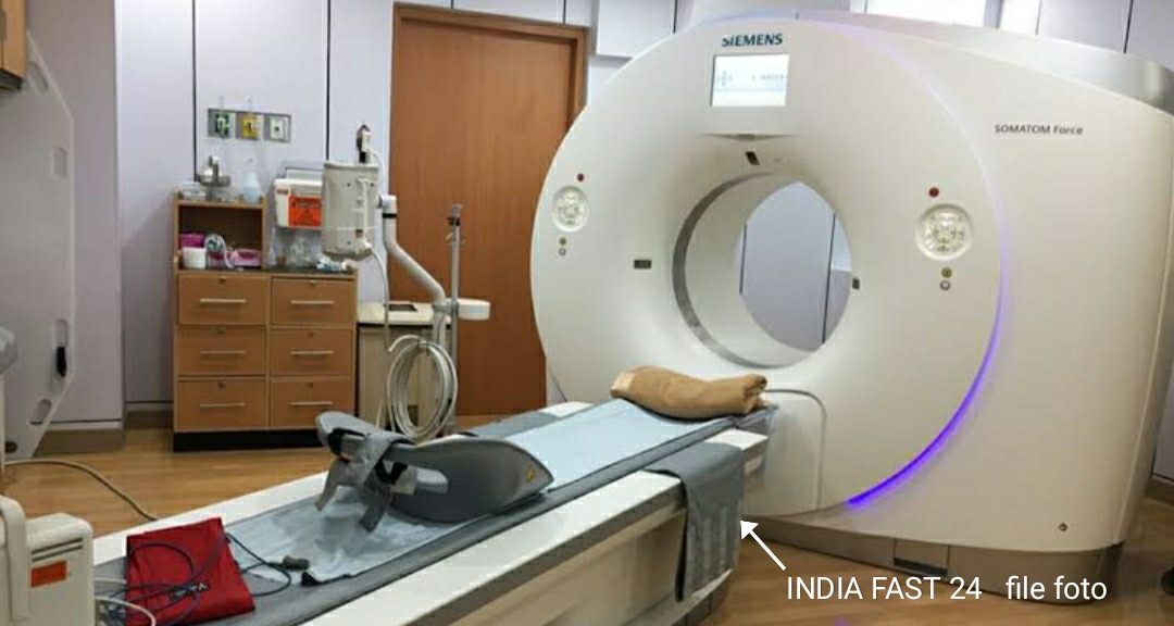 राज्यसभा सांसद ज्योतिरादित्य सिंधिया के प्रयास से जिला कोविड प्रभारी मंत्री की मांग पर भिण्ड जिले को मिली सीटी स्कैन की सौगात।*
अब नहीं जाना होगा मरीजों को 80 किलोमीटर,जिला अस्पताल में ही होगा सीटी स्कैन।