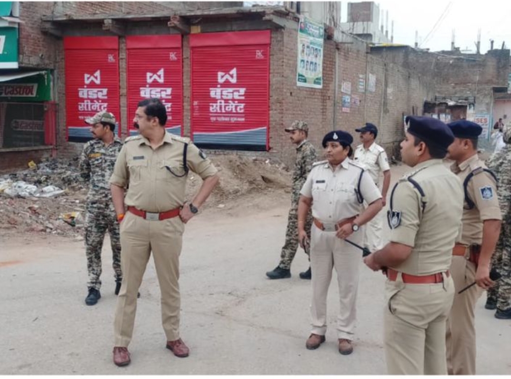 भिंड पुलिस मुस्तैद, अब तक है अमन चैन भिंड पुलिस मुस्तैद, अब तक है अमन चैन