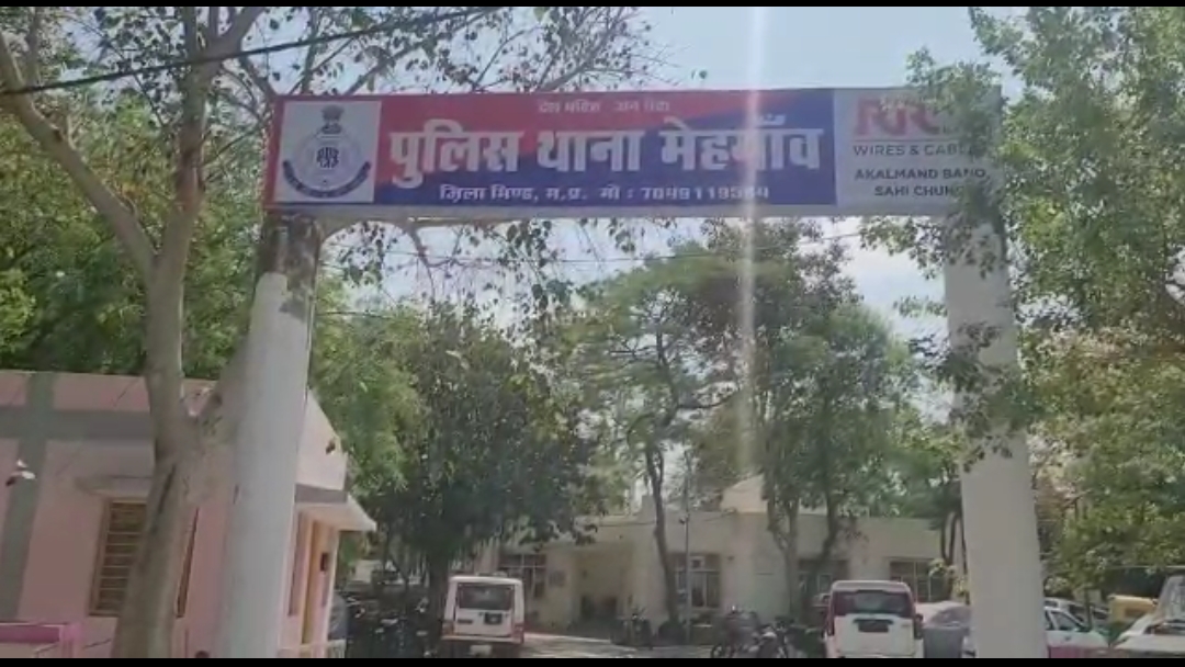 मंदिर से घंटा चुराने वाला आरोपी थाना मेहगांव पुलिस की गिरफ्त में मंदिर से घंटा चुराने वाला आरोपी थाना मेहगांव पुलिस की गिरफ्त में
