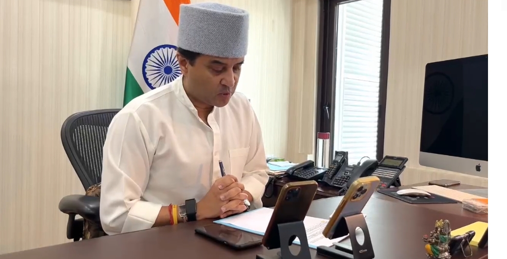 संचार साथी पोर्टल की लॉन्चिंग सिंधिया जी की दूरगामी सोच का परिणाम–डॉ रमेश दुबे
संचार साथी पोर्टल की लॉन्चिंग सिंधिया जी की दूरगामी सोच का परिणाम–डॉ रमेश दुबे