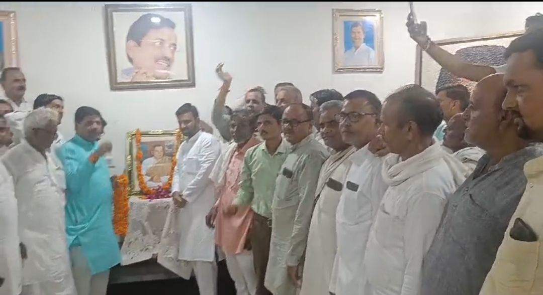 पूर्व प्रधानमंत्री स्व. राजीव गांधी 21 वीं सदी के नायक थे -  हेमंत कटारे