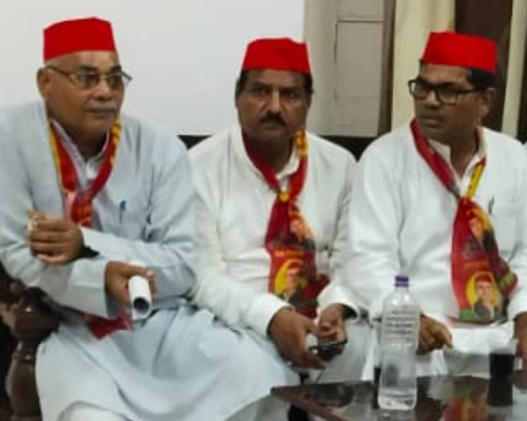 तेलंगाना विधायक टी राजा पर FIR कराने मुख्यमंत्री के नाम कलेक्टर को ज्ञापन सोंपेंगे सपाई
