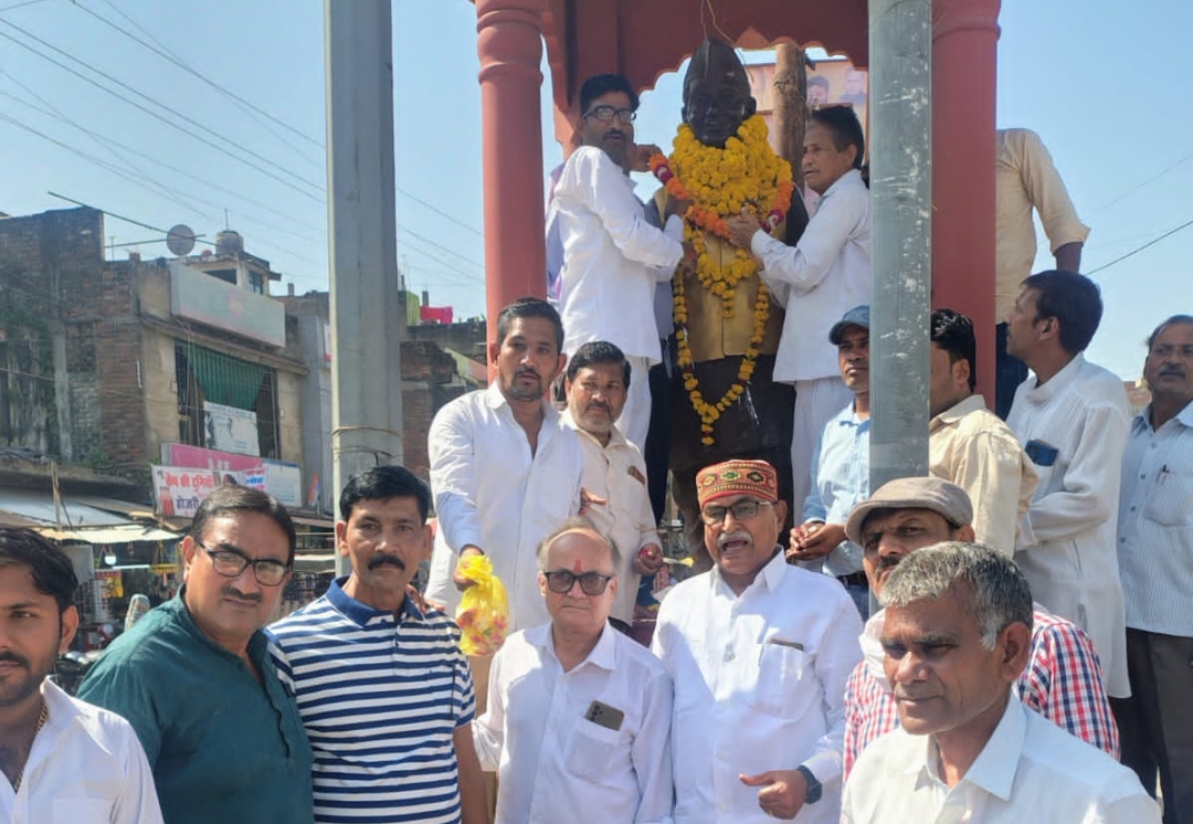 कांग्रेस ने मनाई राष्ट्रपिता महात्मा गांधी और पूर्व प्रधानमंत्री लाल बहादुर शास्त्री की जयंती
