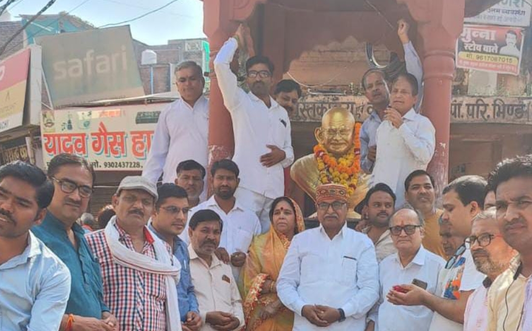 कांग्रेस ने मनाई राष्ट्रपिता महात्मा गांधी और पूर्व प्रधानमंत्री लाल बहादुर शास्त्री की जयंती
