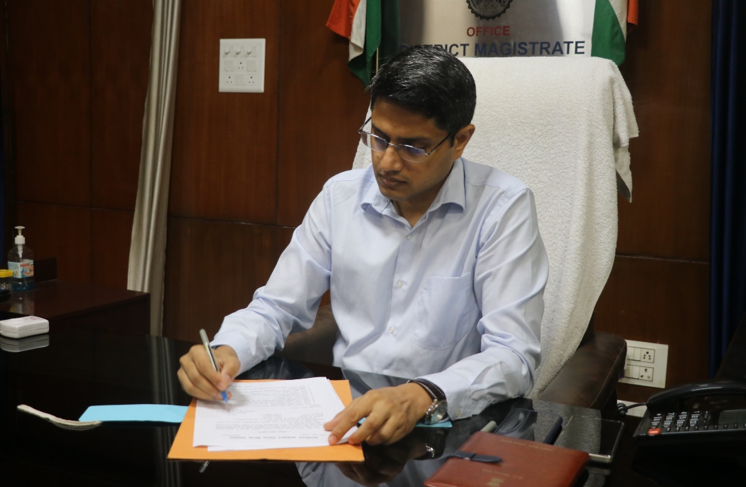 नवागत कलेक्टर आईएएस श्री किरोड़ी लाल मीना ने किया पदभार ग्रहण
